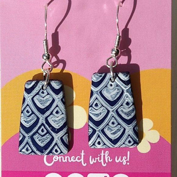 Handmade blue polymer clay earrings. Boucles d'oreilles fait à la main - Picture 3 of 7